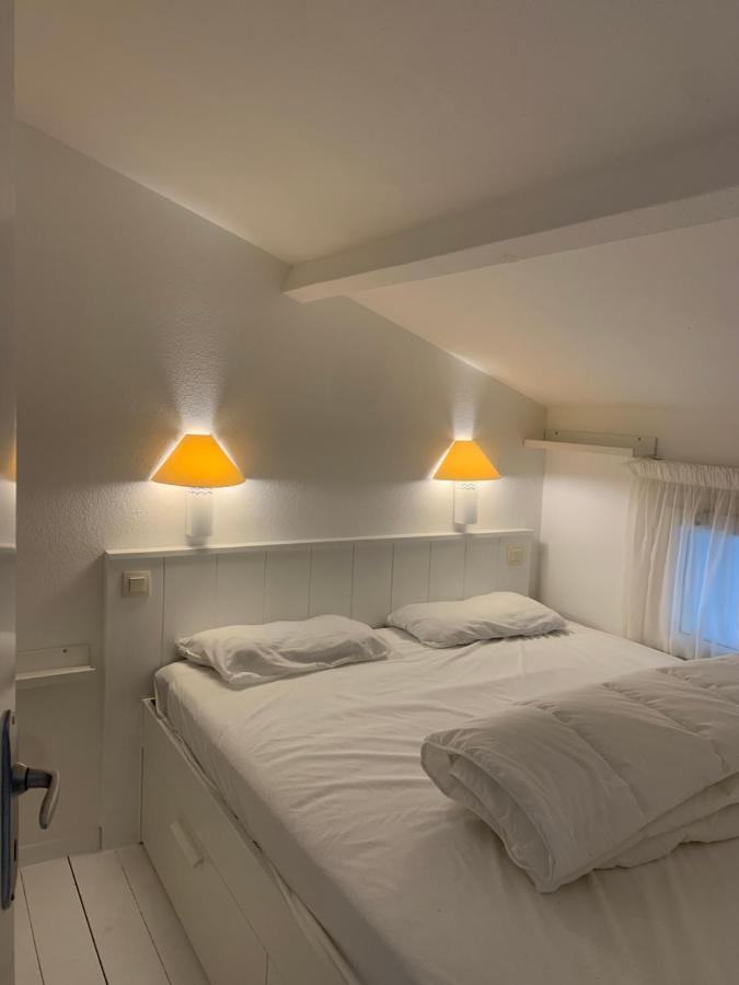 Maisonnette avec Piscine: Cozy Beachside Retreat Saint-Georges-d'Oleron Exterior photo